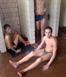 shirtless boys 5d99a2502a57e.jpg
