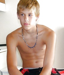 shirtless boys 5d99a3bae2f6a.jpg