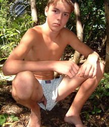 Artur 5d9b77724e60c.jpg
