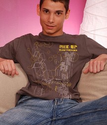 Boys 5da0d92b163c6.jpg