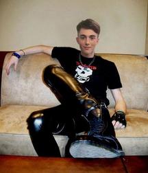 Boys 5da0db037ee14.jpg