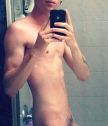 boys nude 5dac0b240d422.jpg