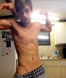 shirtless boys 5dac0d4f72450.jpg