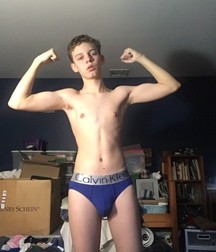 shirtless boys 5dac0d90f23a4.jpg