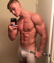 shirtless boys 5daf3b9ae7777.jpg