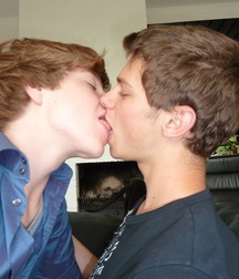 Boys 5db00835e142b.jpg