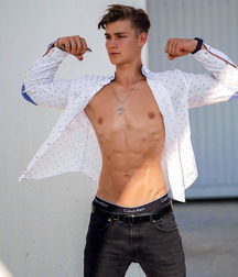 Boys 5db0084c4fa15.jpg