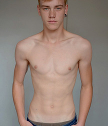 shirtless boys 5db1d39458d86.jpg
