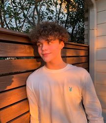 Boys 5db2a23303b6a.jpg