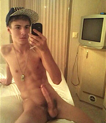 Boys with a boner 5db3a8609668a.jpg
