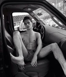 shirtless boys 5db5311d1baf5.jpg
