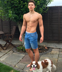 shirtless boys 5db531ff17eb2.png