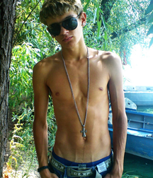 shirtless boys 5db533ad8b101.png