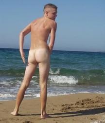 boys nude 5db6b65b40697.jpg
