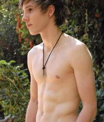 shirtless boys 5db73a6895551.png