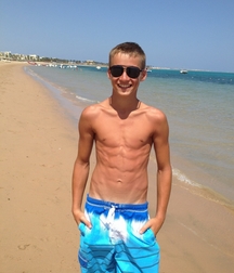 shirtless boys 5db73c6879331.jpg
