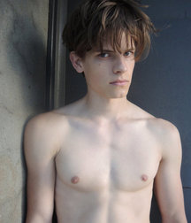 shirtless boys 5db73d169e1d3.jpg