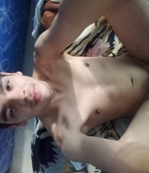 boys nude 5db87b7045749.jpg
