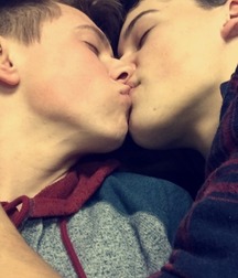 Boys 5db88bc8b974a.jpg