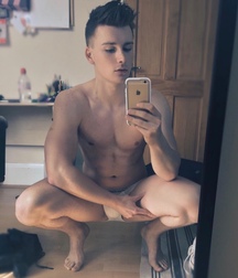 shirtless boys 5db9b4e45fe51.jpg