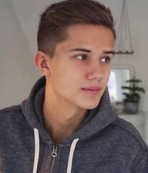 Boys 5db9b85139cbc.jpg