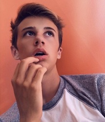 Boys 5db9b8b538cef.jpg