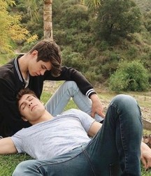 Boys 5dbaf64bc9915.jpg