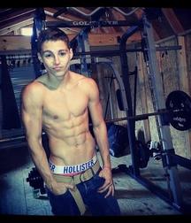 shirtless boys 5dbb0d3a276a1.jpg