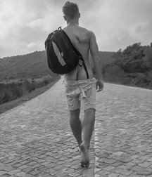 Boys 5dbd47f6d366f.jpg