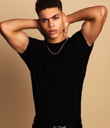 Boys 5dbd482b18926.jpg