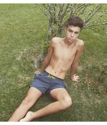 shirtless boys 5dbdb364f0f40.jpg