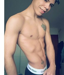 shirtless boys 5dbdb4b476d1b.jpg