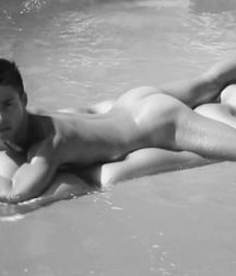 boys nude 5dbe98ec0b558.jpg