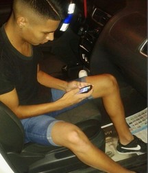 Boys 5dbe9a79a1dd1.jpg