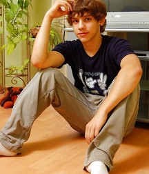Boys 5dbe9cf1e901b.jpg