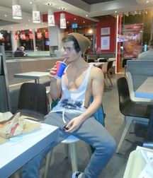 Boys 5dbe9d7513edb.jpg