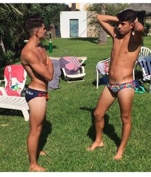 shirtless boys 5dbe9de57cd91.jpg