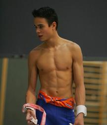 shirtless boys 5dbea463cc233.jpg