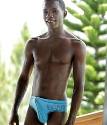 shirtless boys 5dbea70a91b99.jpg