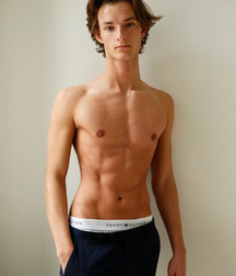 shirtless boys 5dc9934039317.jpg