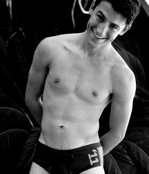 shirtless boys 5dc9938ad481e.jpg