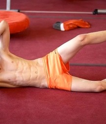 shirtless boys 5dc99450a24ec.jpg