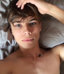 Boys 5dcf01def3bed.jpg