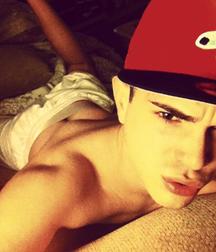 Boys 5dcf04f915ff5.jpg