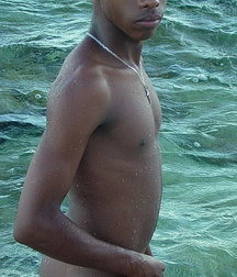 boys nude 5dd01f3e12a36.jpg