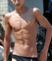 shirtless boys 5dd10defc96ab.jpg
