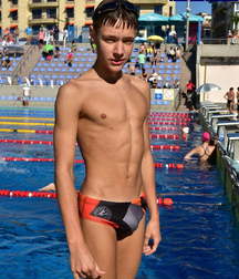 shirtless boys 5dd10e464fdbd.jpg