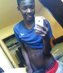 Boys with a boner 5dd17c425258c.jpg