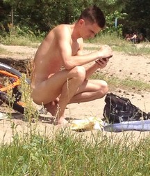 boys nude 5dd8137ee8511.jpg