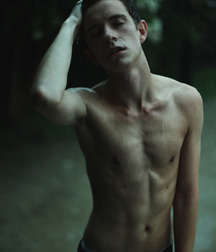 shirtless boys 5dd822451540b.jpg